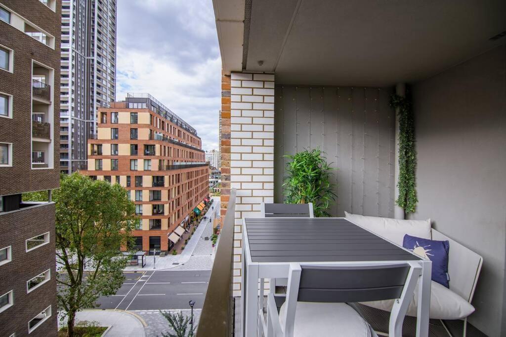 Superb 1 Bedroom Apartment 3Mins From Tube Station London Bagian luar foto